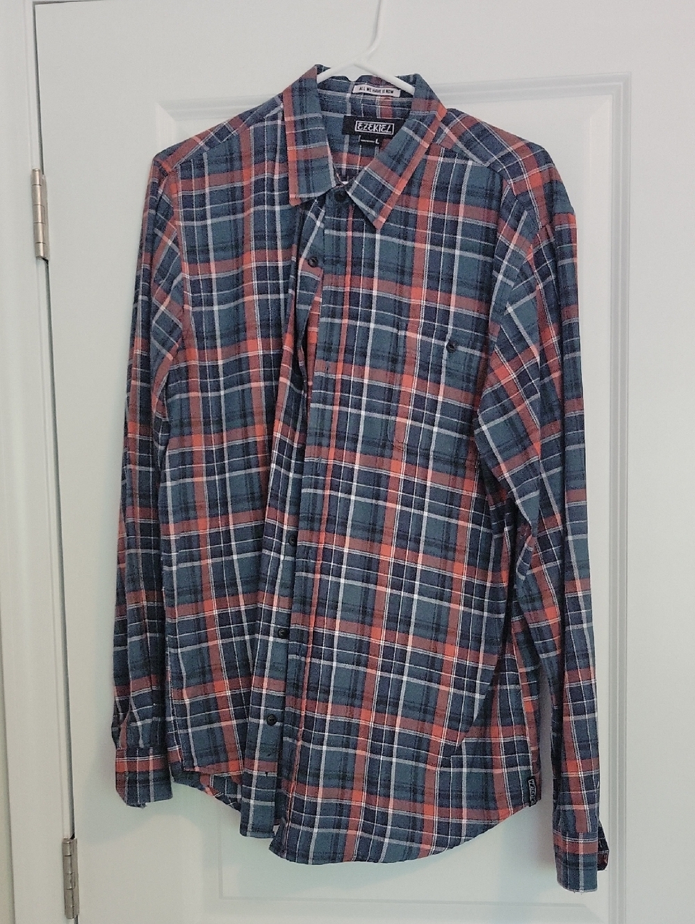 Ezekiel Men's Plaid Button-Down Shirt in Navy and Rust